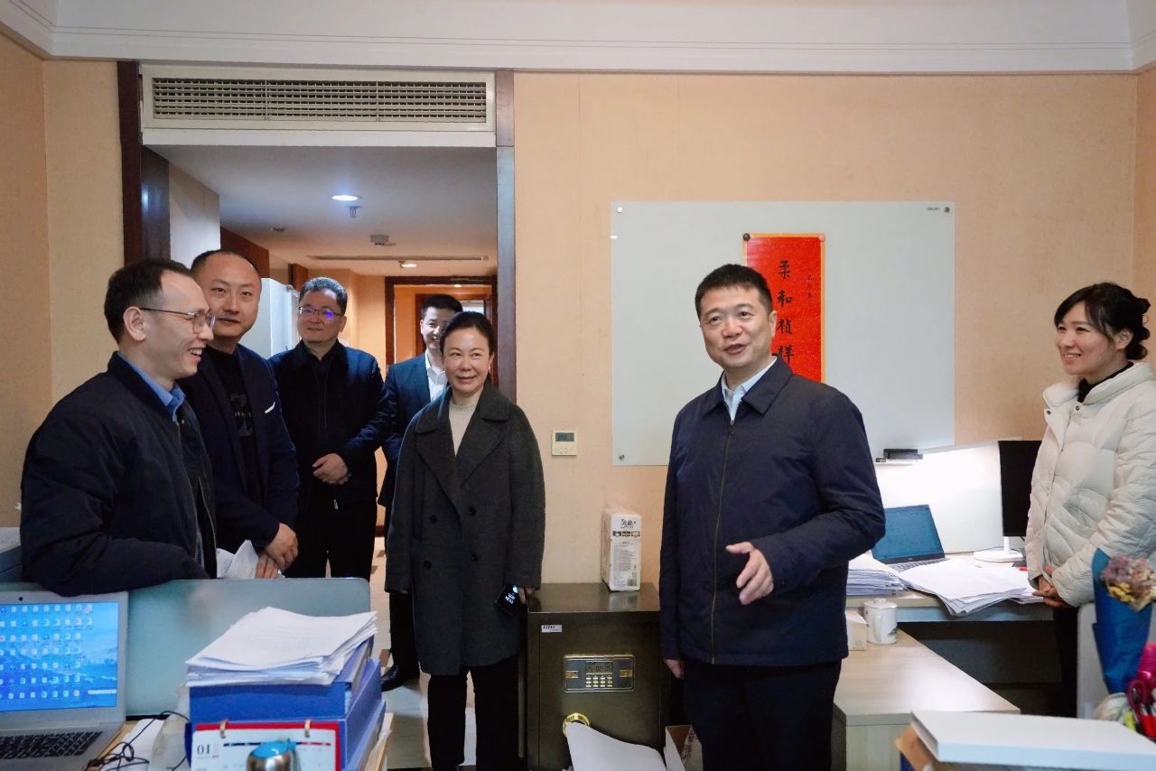 温暖启航，共赴新篇！—— 省尊龙凯时集团领导走访慰问干部职工